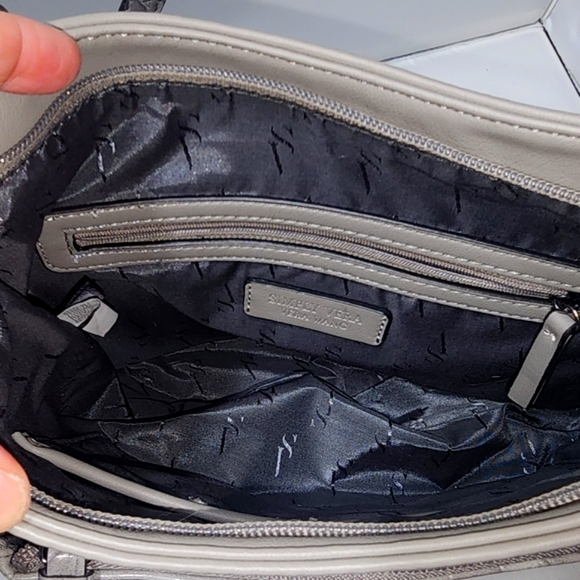 Elegant Simply Vera Gray Shoulder Bag with Croc-Embossed Design - Picture 5 of 12